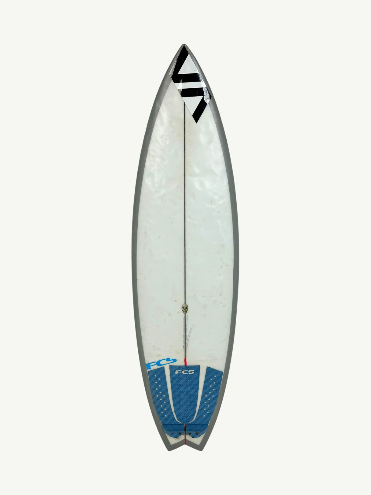 OP3 5'8" x 18 5/8" X  2 5/16", 3x  FCS 2 Fin Boxes [Good] - ID:1053119